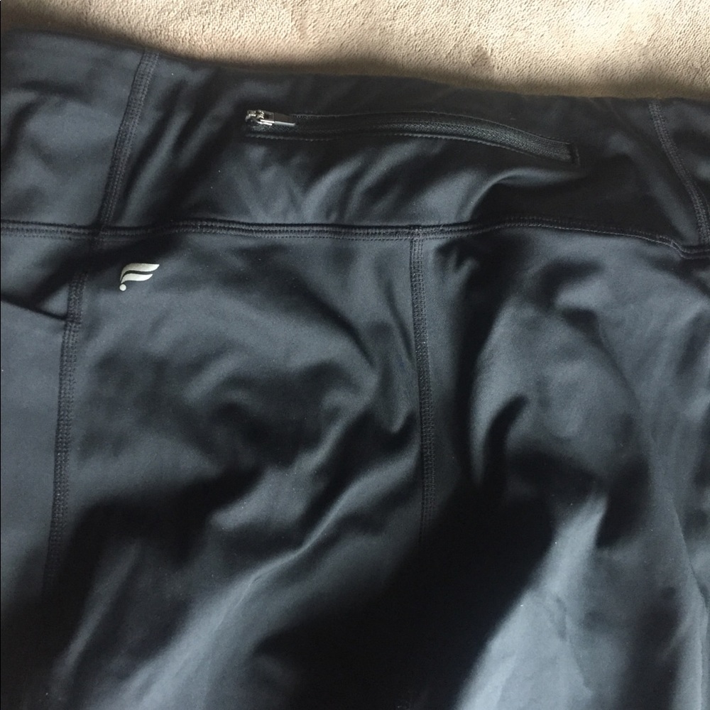Black Fabletics leggings